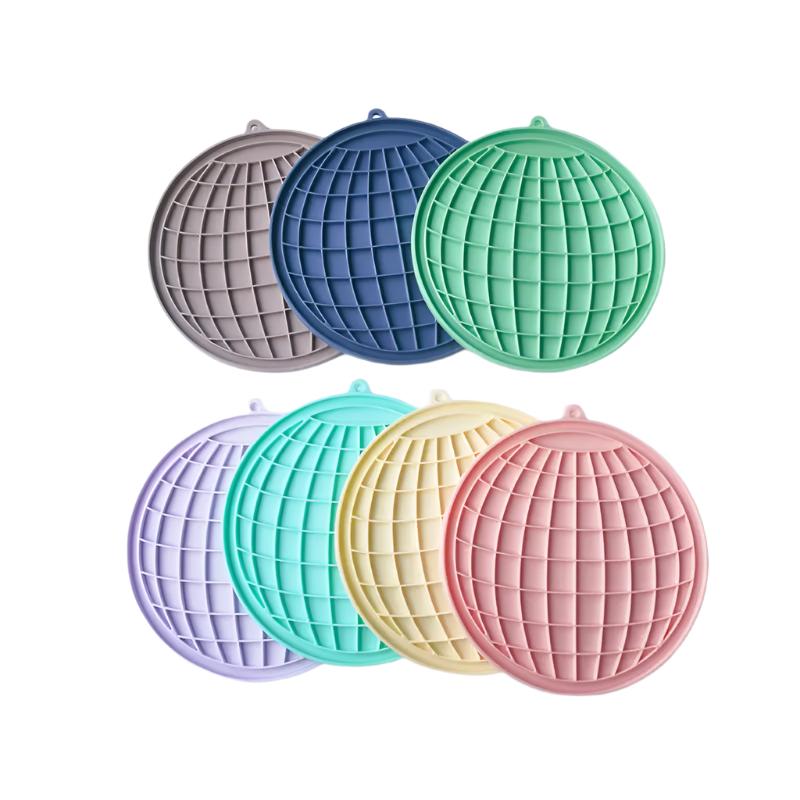 Fish-shaped Round Pet Silicone Snack Pad Marsel & Co.